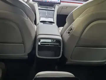 2024 Denza Z9 с пробегом 37 000 км