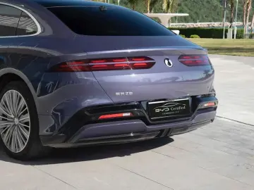 2024 Denza Z9 с пробегом 19 000 км