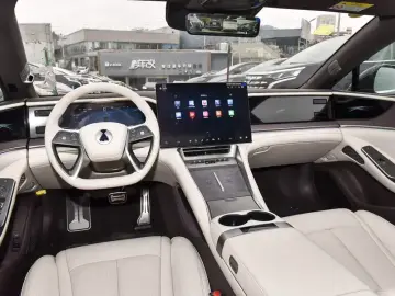2024 Denza Z9 с пробегом 19 000 км