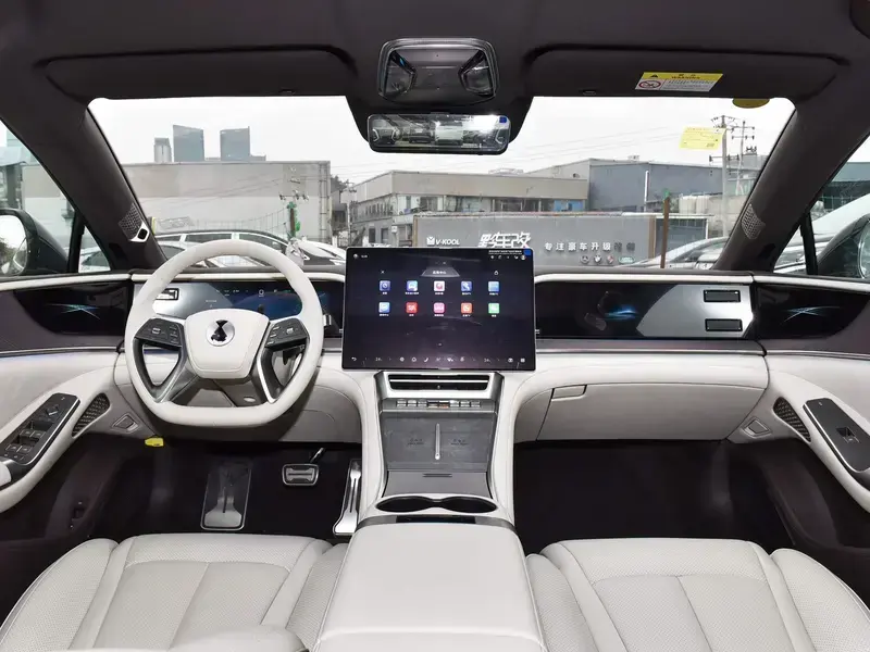 2024 Denza Z9 с пробегом 19 000 км