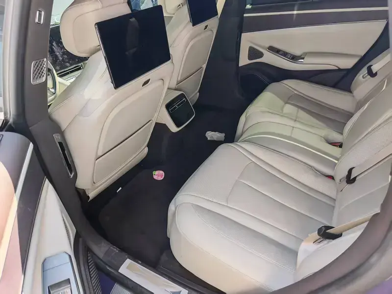 2024 Denza Z9 с пробегом 19 000 км