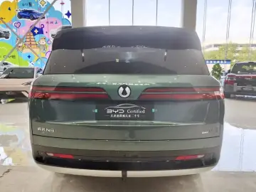 2025 Denza N9 с пробегом 8 800 км