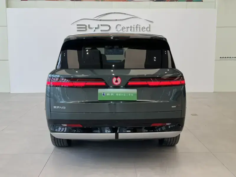 2025 Denza N9 с пробегом 12 000 км