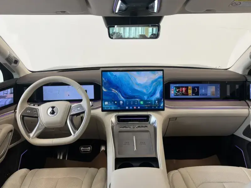 2025 Denza N9 с пробегом 12 000 км