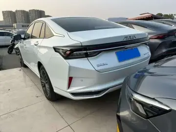2023 Dongfeng Aeolus Yixuan Max с пробегом 36 000 км