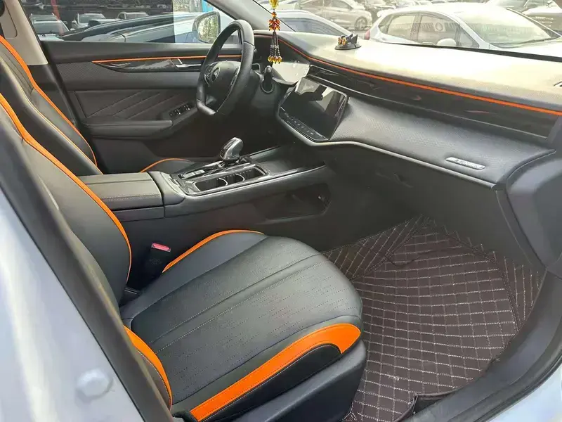 2023 Dongfeng Aeolus Yixuan Max с пробегом 36 000 км