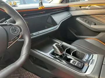 2023 Dongfeng Aeolus Yixuan Max с пробегом 36 000 км