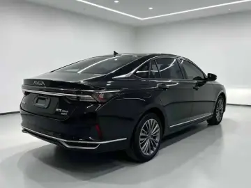 2022 Dongfeng Aeolus Yixuan Max с пробегом 32 000 км