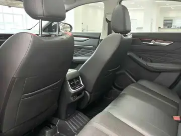 2022 Dongfeng Aeolus Yixuan Max с пробегом 32 000 км