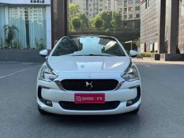 2015 DS 5 с пробегом 118 000 км
