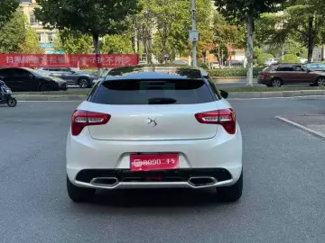 2015 DS 5 с пробегом 118 000 км