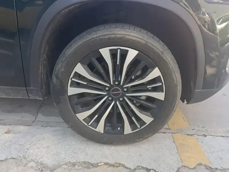 2024 Exeed TXL с пробегом 19 000 км