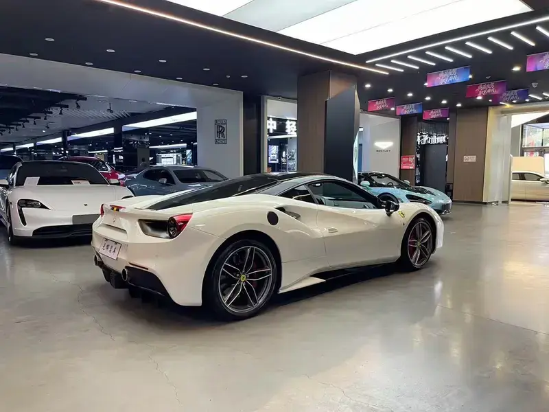2015 Ferrari 488 с пробегом 26 500 км