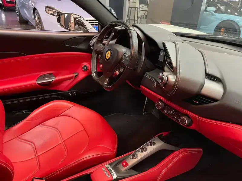 2015 Ferrari 488 с пробегом 26 500 км