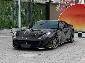 Ferrari 812