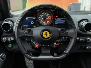 2017 Ferrari 812 с пробегом 13 000 км