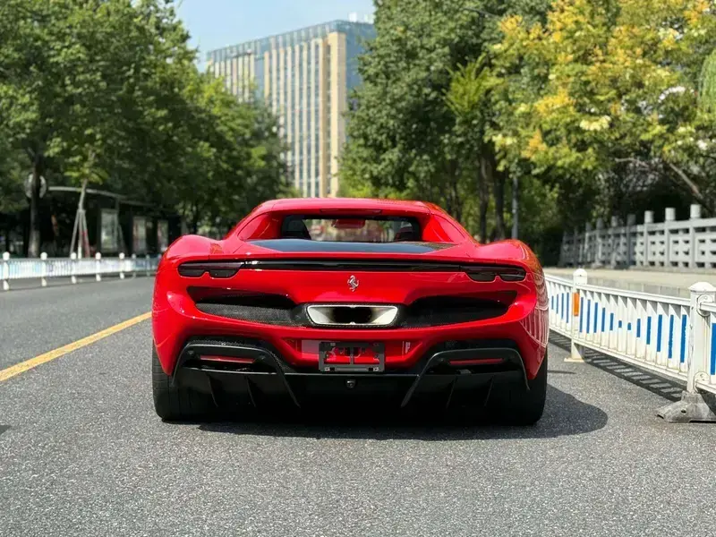 2021 Ferrari 296 с пробегом 8 000 км