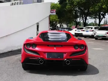 2019 Ferrari F8 с пробегом 9 500 км