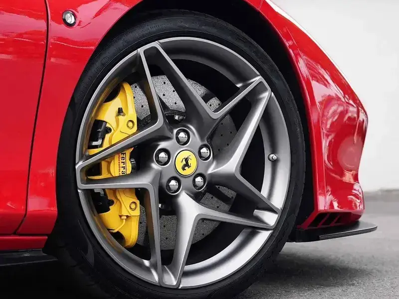 2019 Ferrari F8 с пробегом 9 500 км