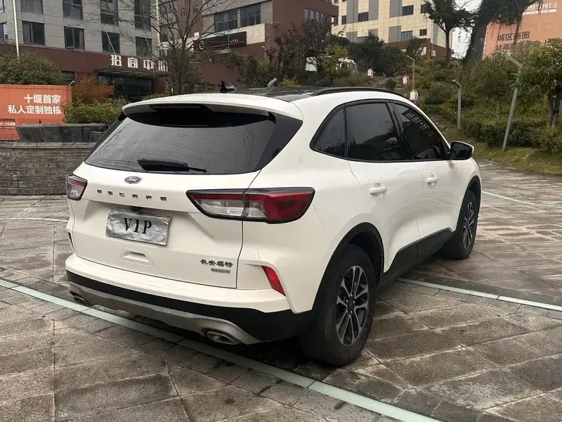 2020 Ford Escape с пробегом 41 000 км