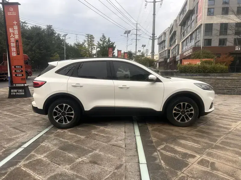 2020 Ford Escape с пробегом 41 000 км