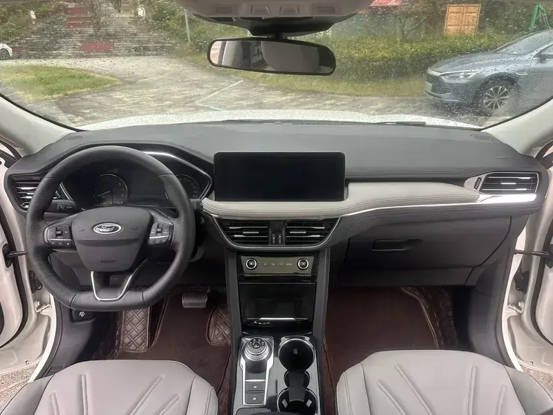 2020 Ford Escape с пробегом 41 000 км