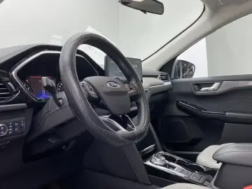 2020 Ford Escape с пробегом 50 000 км