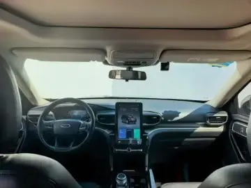 2020 Ford Explorer с пробегом 100 000 км