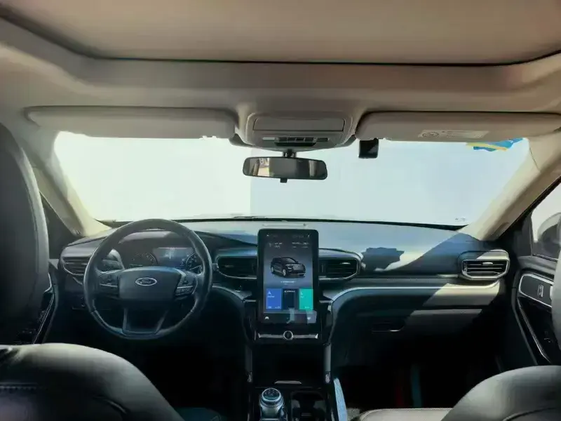 2020 Ford Explorer с пробегом 100 000 км