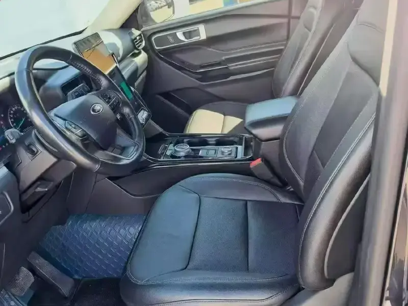 2020 Ford Explorer с пробегом 100 000 км
