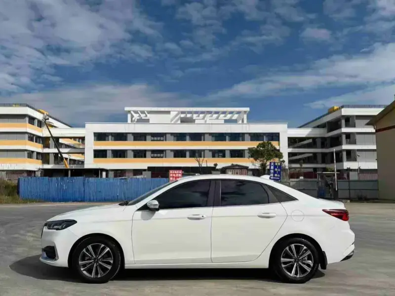 2021 Ford Escort с пробегом 40 000 км