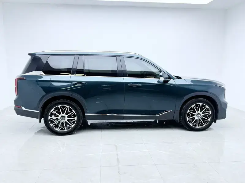 2022 GAC Trumpchi GS8 с пробегом 65 600 км