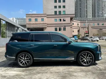 2024 GAC Trumpchi GS8 с пробегом 44 000 км