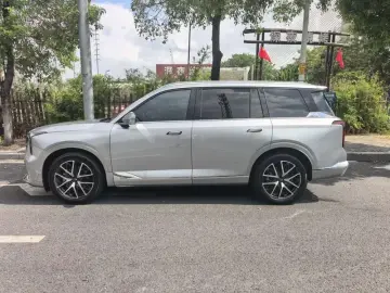 2022 GAC Trumpchi GS8 с пробегом 89 000 км