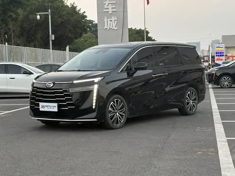 2024 GAC Trumpchi E8 с пробегом 20 800 км