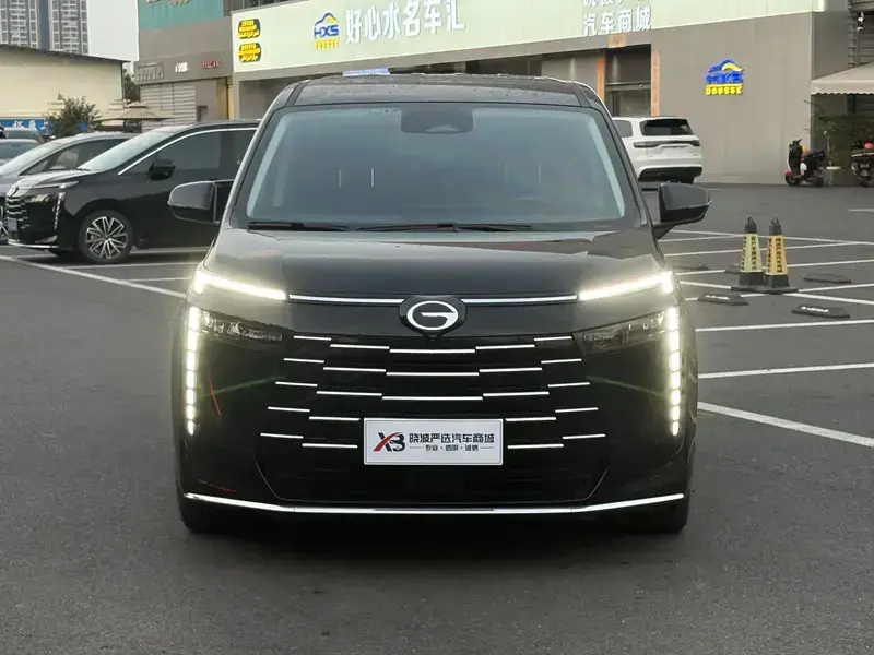 2024 GAC Trumpchi E8 с пробегом 20 800 км