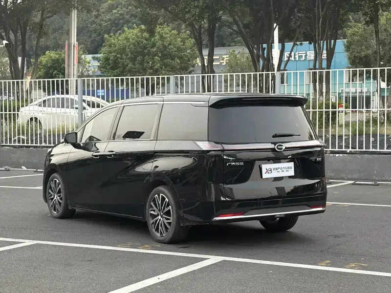 2024 GAC Trumpchi E8 с пробегом 20 800 км