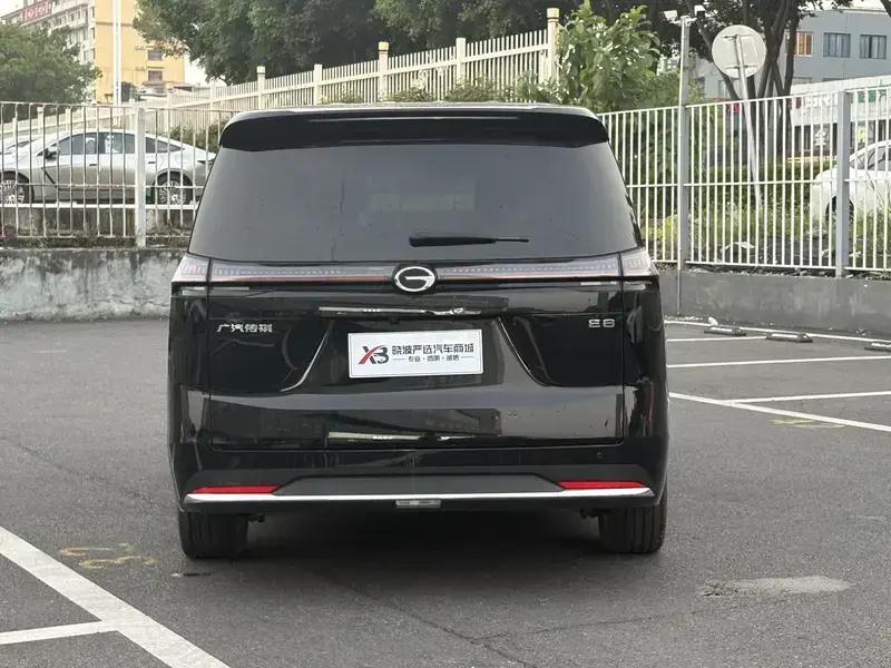 2024 GAC Trumpchi E8 с пробегом 20 800 км