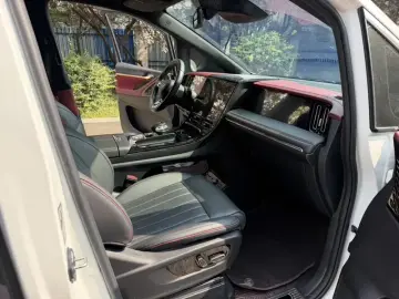 2023 GAC Trumpchi M8 с пробегом 67 000 км