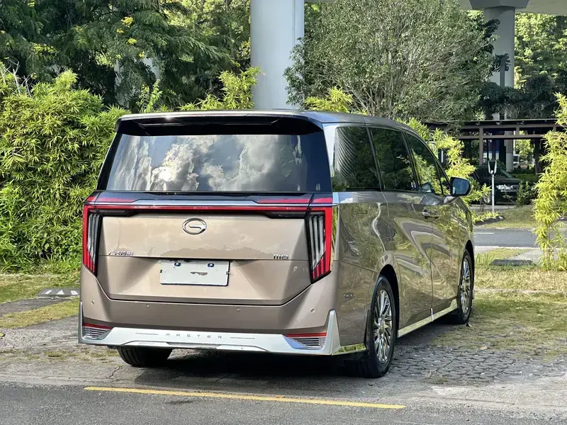 2023 GAC Trumpchi M8 с пробегом 22 000 км