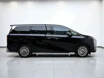 2024 GAC Trumpchi M8 с пробегом 15 700 км