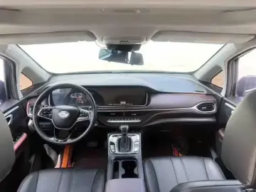 2021 GAC Trumpchi M6 с пробегом 100 000 км