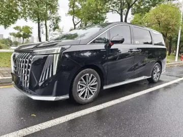 2024 GAC Trumpchi M8 с пробегом 22 500 км