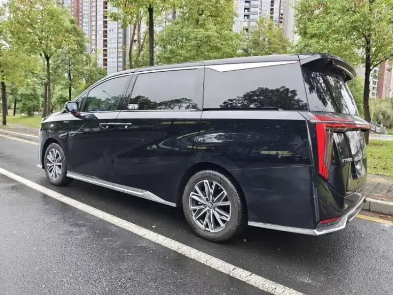2024 GAC Trumpchi M8 с пробегом 22 500 км