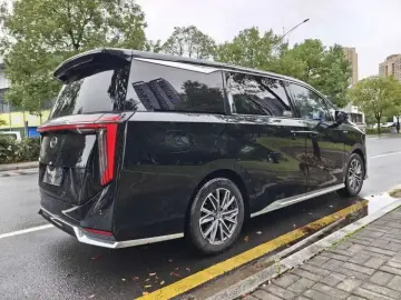 2024 GAC Trumpchi M8 с пробегом 22 500 км