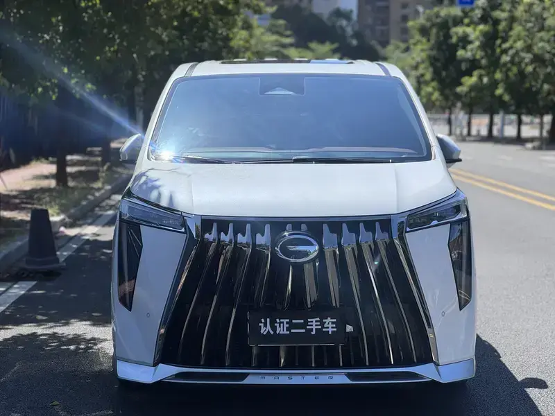 2023 GAC Trumpchi M8 с пробегом 57 000 км