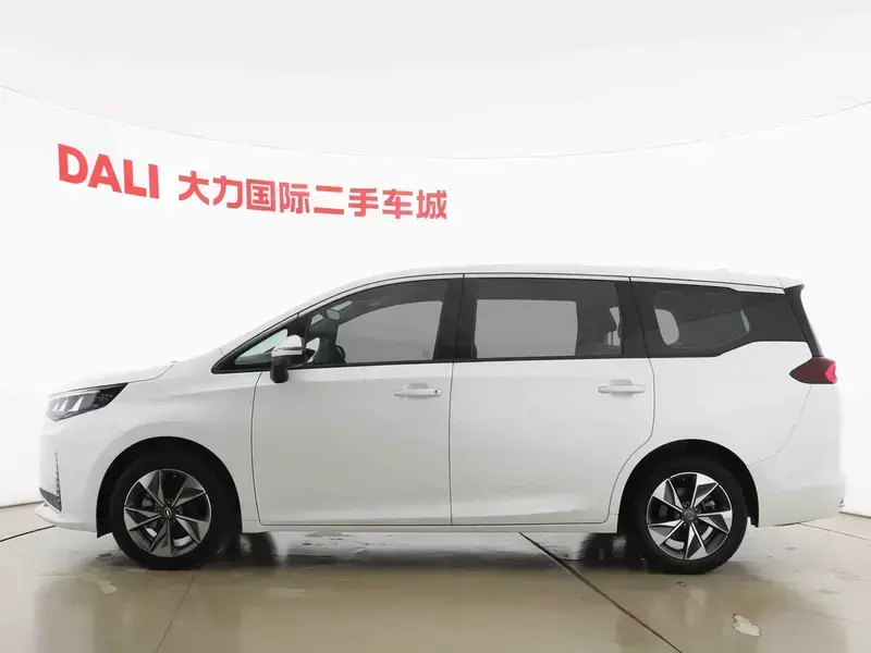 2021 GAC Trumpchi M6 с пробегом 61 000 км