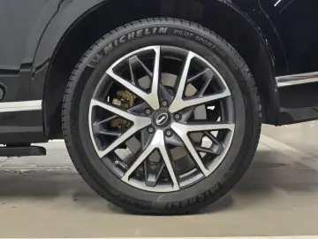 2024 GAC Trumpchi ES9 с пробегом 63 900 км