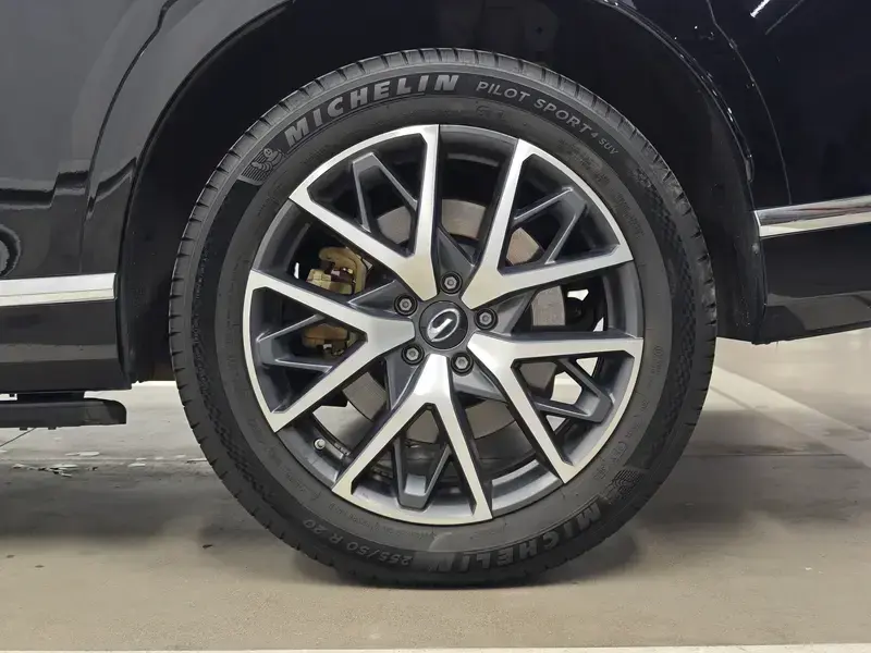 2024 GAC Trumpchi ES9 с пробегом 63 900 км