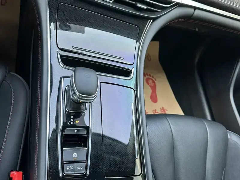 2020 GAC Trumpchi GA8 с пробегом 56 000 км